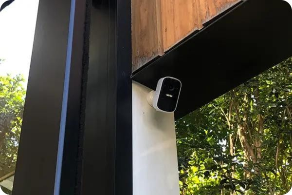 wireless home security camera installed in a home in brisbane by smarter homes australia